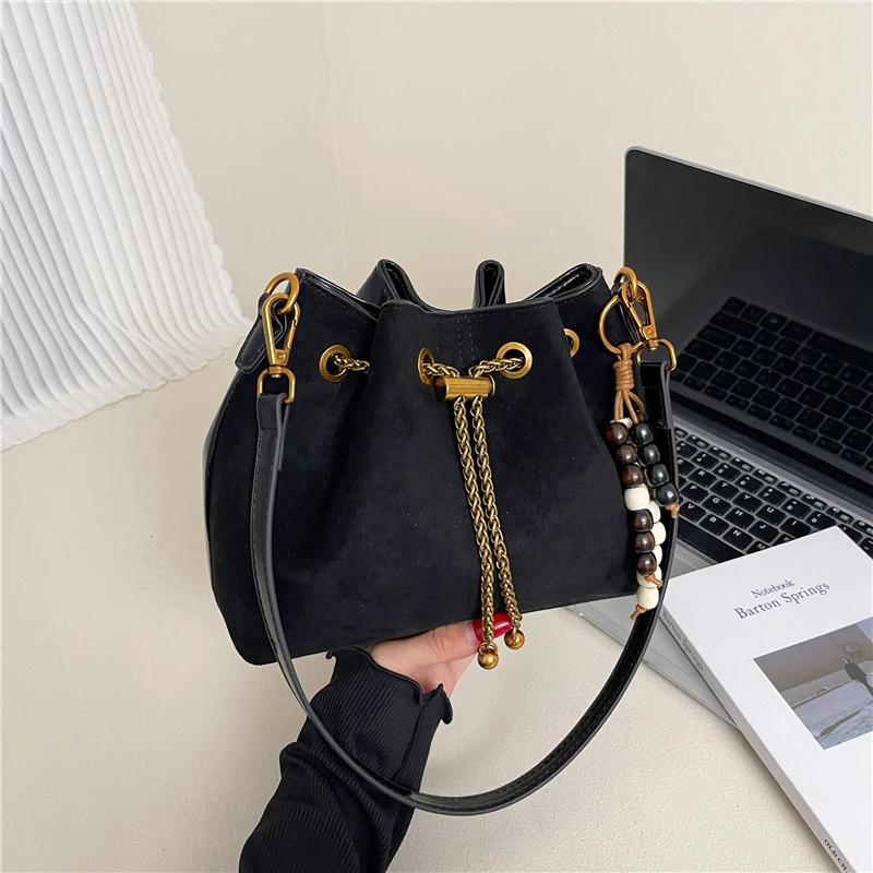

Designer Paris Inspired Fashionable Bag Trendy Crossbody Handbag With Letter Logo Elegant For Women Vintage And Spacious