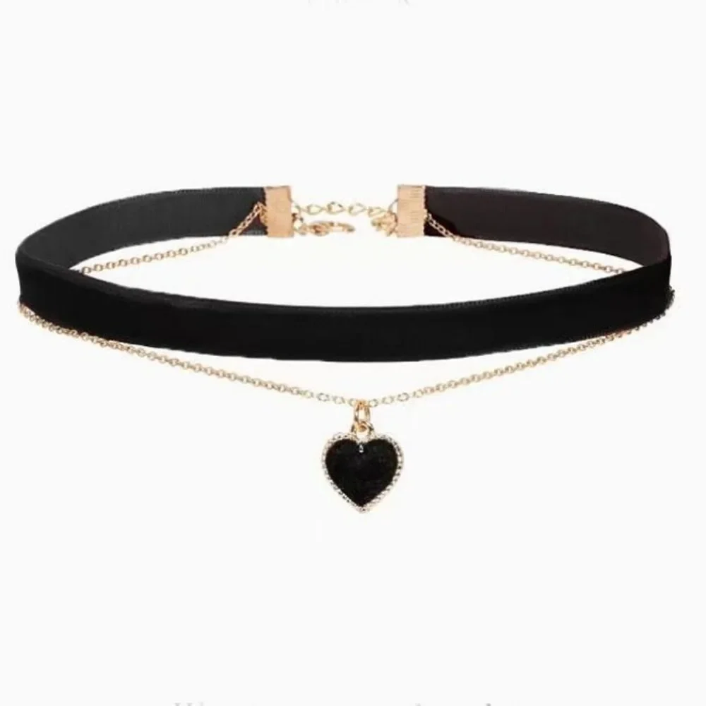 Classic Gothic Tattoo Red Velvet Choker Necklace Red Heart Pendant Necklaces For Women Fashion Valentine's Jewelry Gift