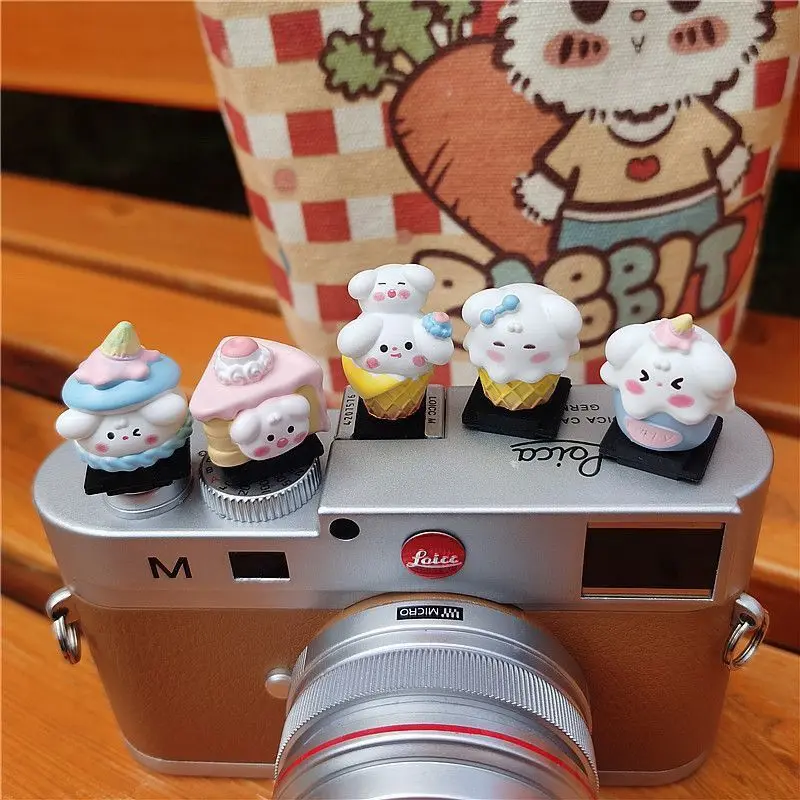 Kawaii Dessert-Welpen-Kamera-Blitzschuhabdeckung: Niedliche Eiscreme-Kuchen-Hund-Universal-Blitzschuhkappe für DSLR-Kameras