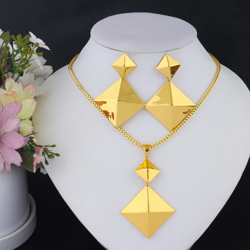 

Luxury Rhombus 18K Gold Plated Necklace Earrings Set for Women Shining Mirror Surface Design for Party Wedding Jewelry Gift