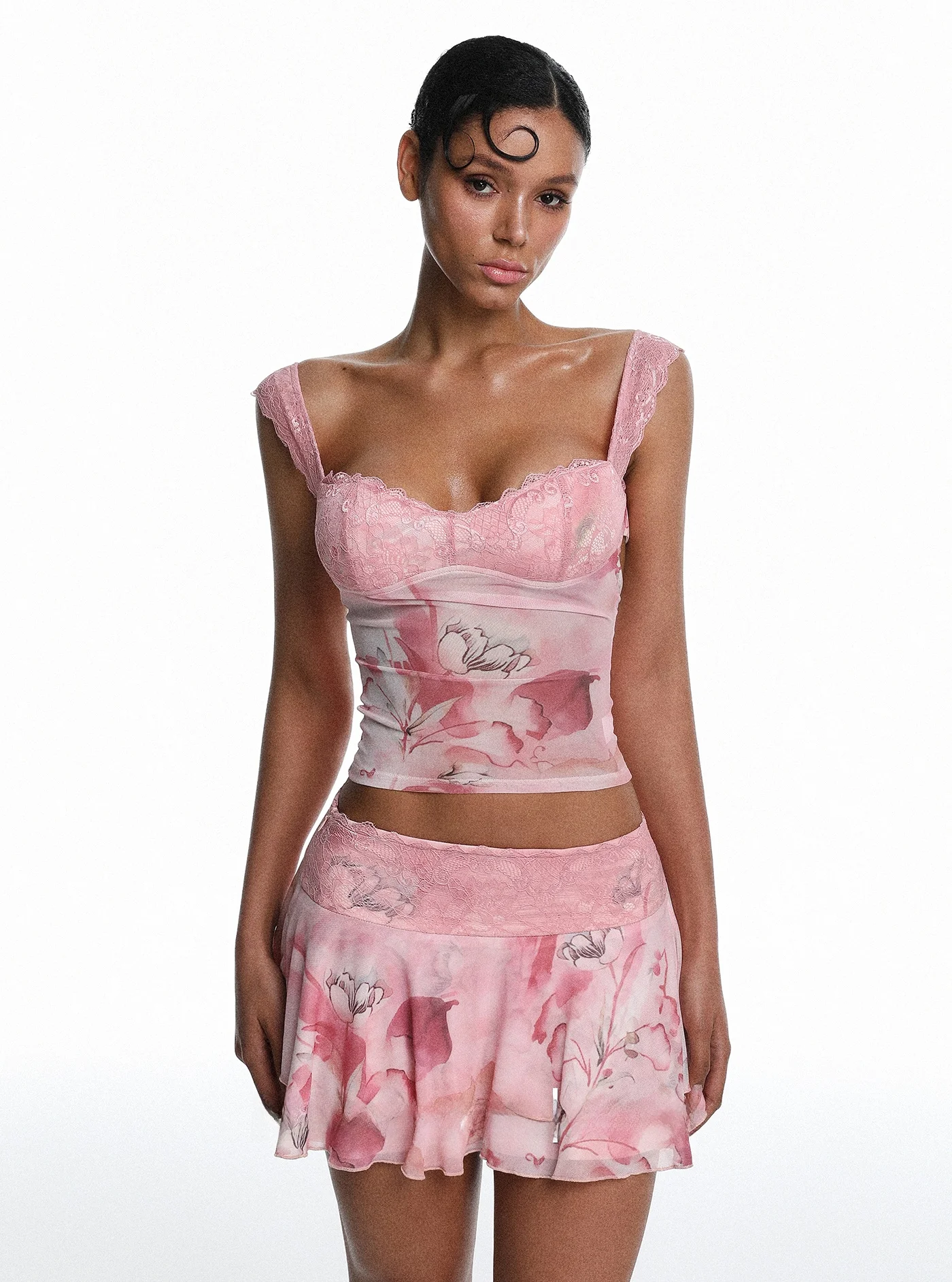 

Pink Water-Media Print Lace Short Skirt Sexy Set High-Waisted with Lotus Leaf Edges Floral Pattern Long-Sleeve Strap Top