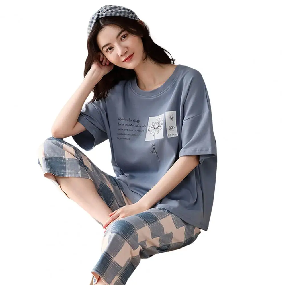 Summer Lounge Sleepwear O-Neck Short Sleeve Mid-Rise Pajamas Set Print T-shirt Crop Pants Set Homewear