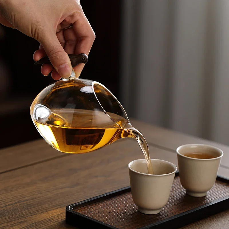 

Glass fair cup thickened and heat-resistant tea dispenser, high-end tea sea integrated tea making set, and container