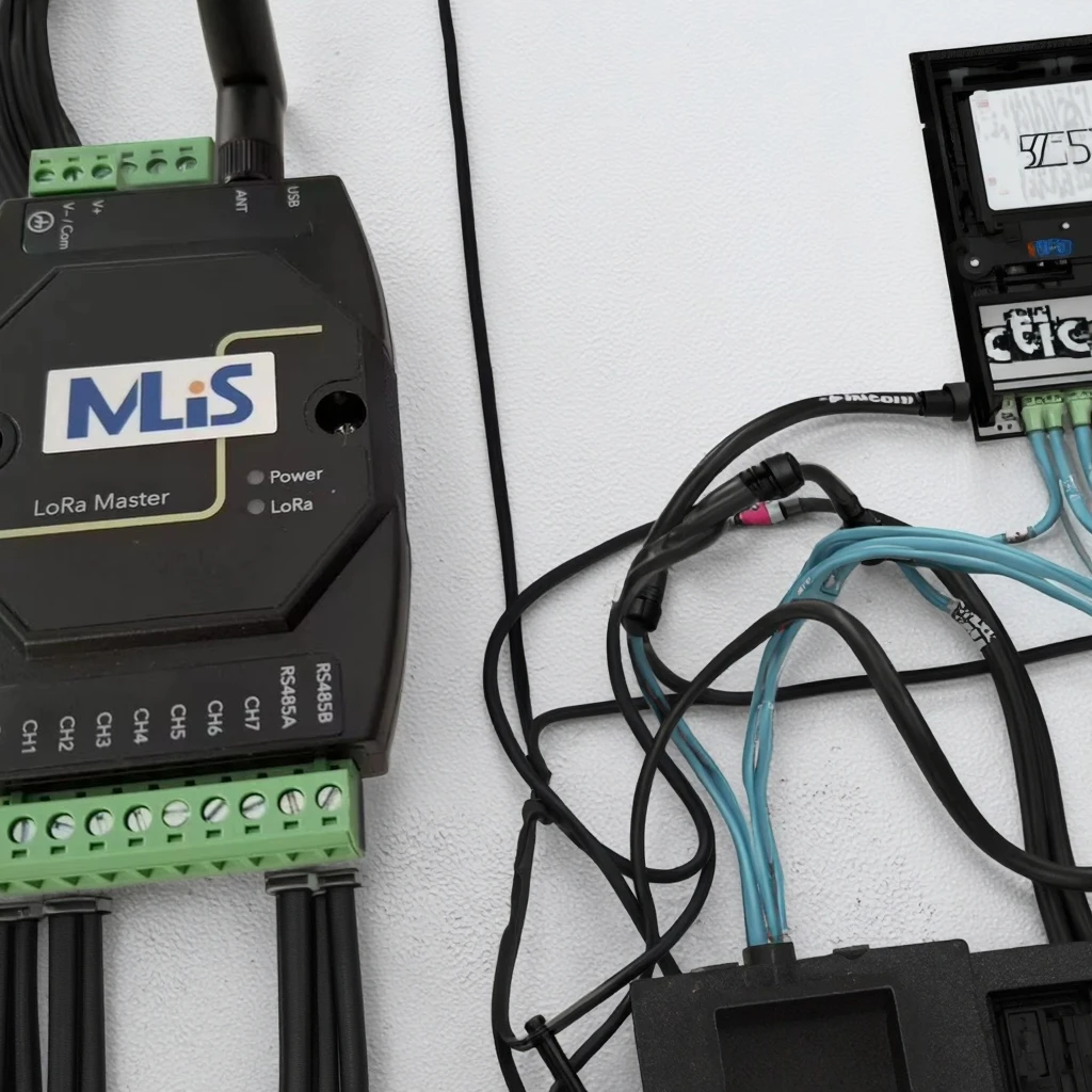 MLB-LM100/LC100 Complete LoRa Controller Analog In/Out PWM Output and RS485 Network Switches for LoRa Master