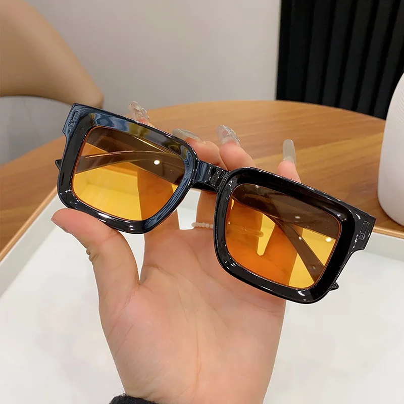 

Women Retro Irregular Polygonal Sunglasses Fashion Colors Versatile Outdoor Sun Glasses Wide Legs Anti Blue Light Glasses