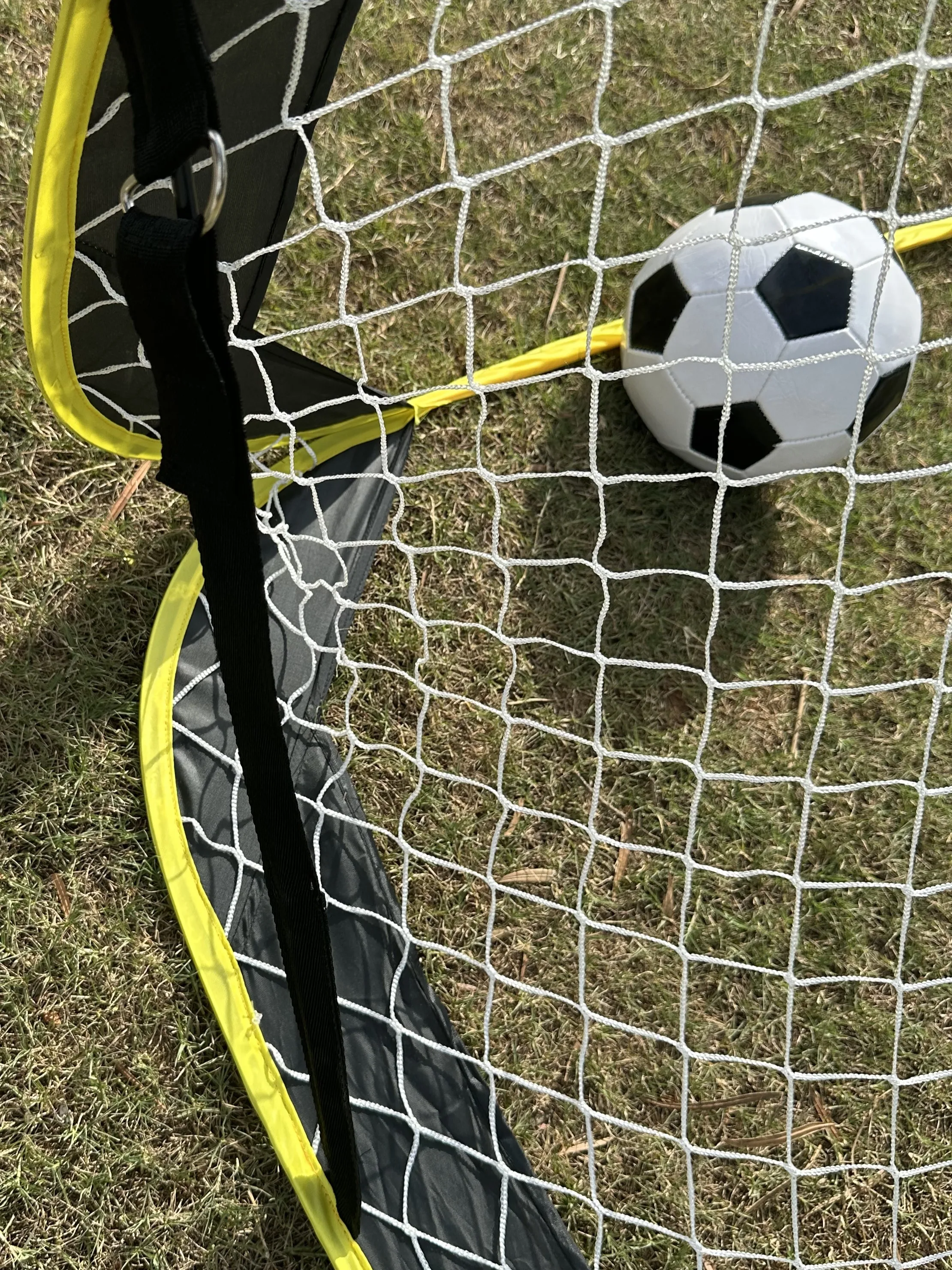 Porta de fútbol emergente de alta calidad para entrenamiento al aire libre/interiores Diseño plegable de portería de fútbol portátil