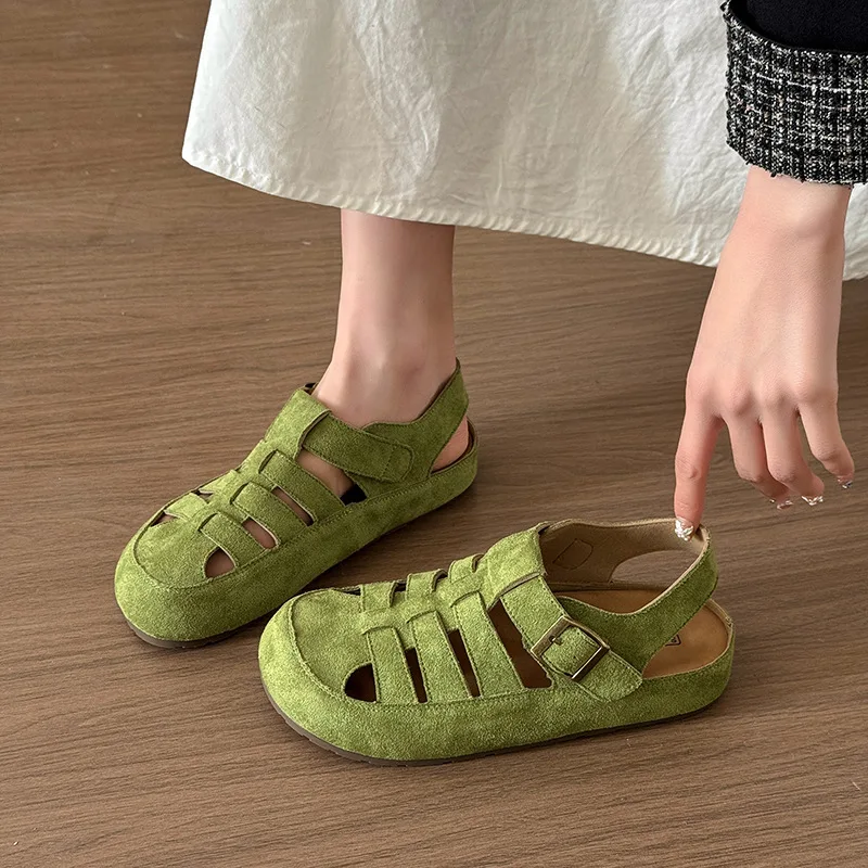 

2025 Summer Flats Women's Sandals Fashion Hollow Designer Shoes Casual Slingback Slippers Flip Flops Trend Sandalias