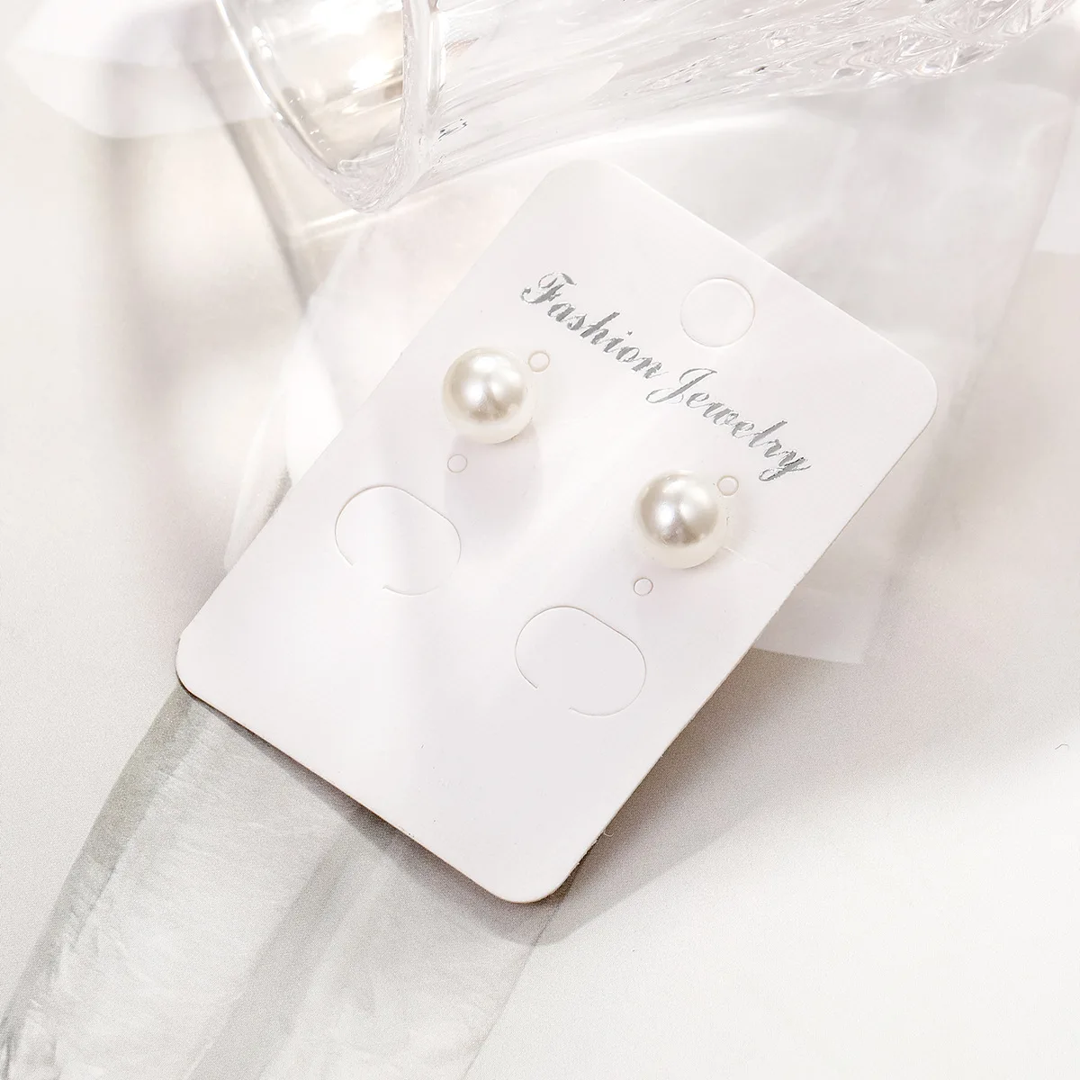 1set Hot Selling Simplicity And Fashionable Commuter Niche earrings, Cold And Luxurious Pearl Earrings Accessories Wholesale