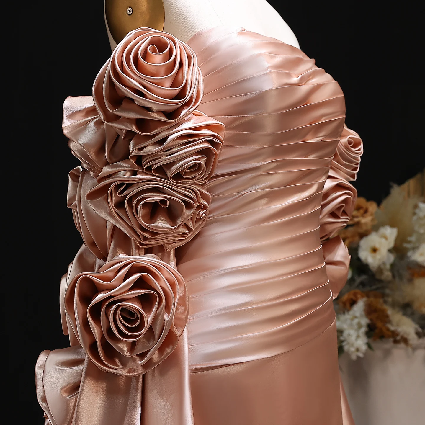 シャロンは紫のストラップレスプリーツイブニングドレスローズゴールド 3D 花ケープ女性の結婚式のフォーマルガウン SF263 カスタマイズ