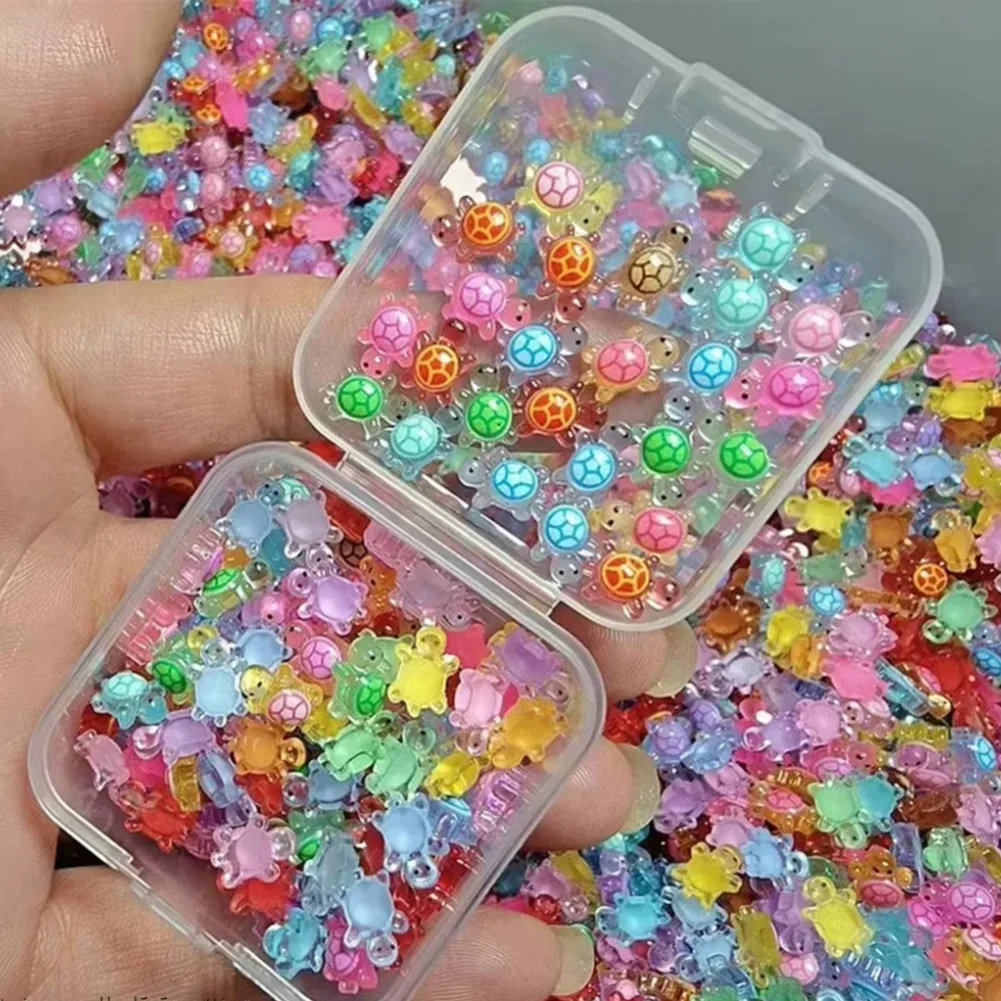 

100Pcs Mini Resin Turtles Night Glow Turtle Figurines Multi-Function Glow in The Night Turtle Miniatures for Micro Landscaping