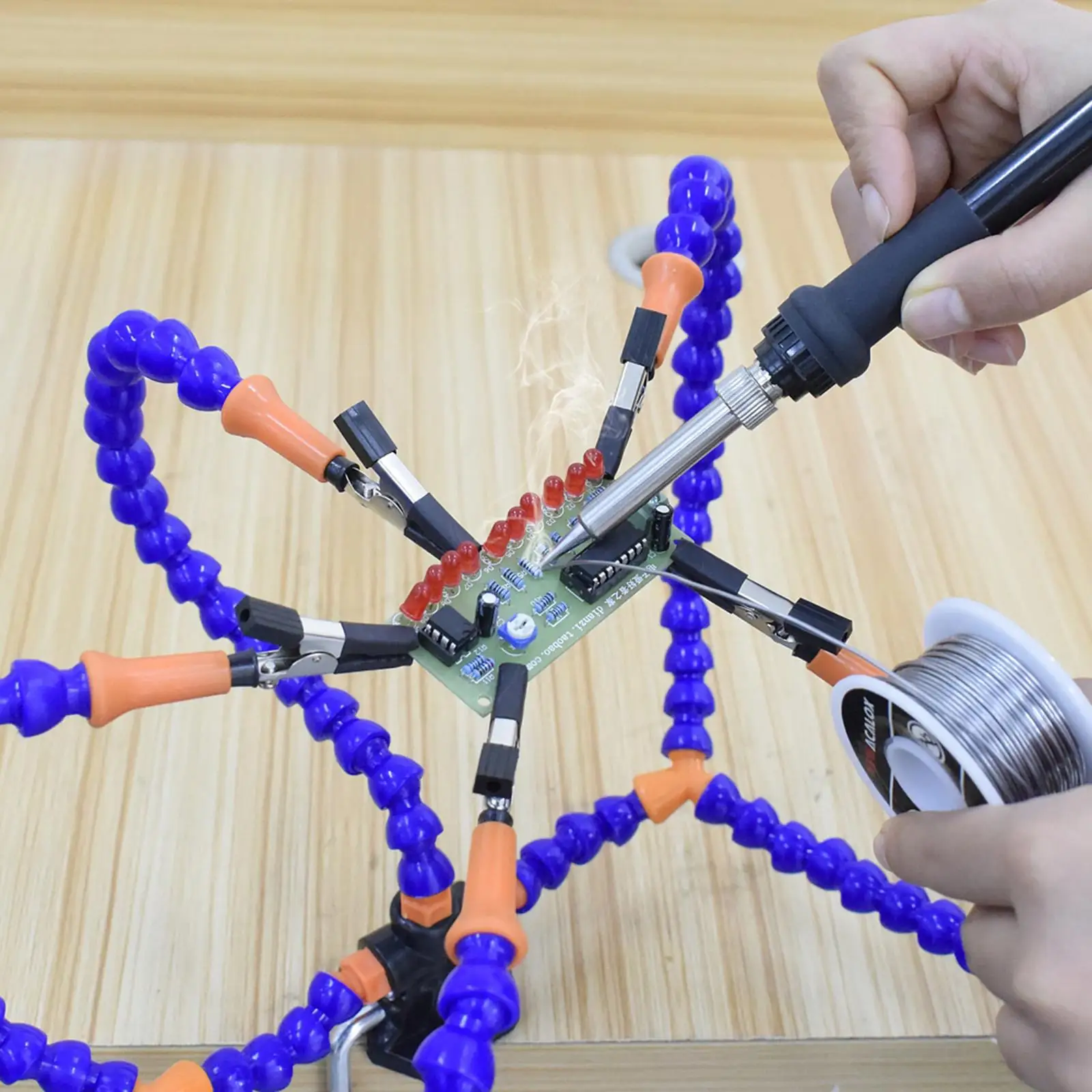 

Ручной инструмент для пайки помощи с 5-мя гибкими руками для ремонта электроники