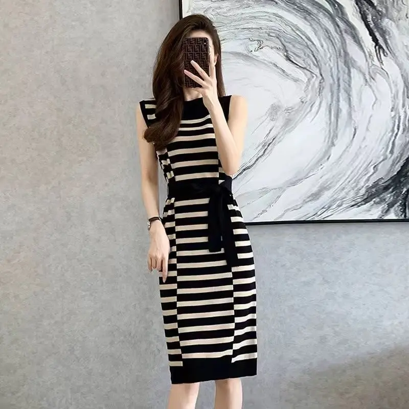 

2025 Summer New Over-knee Long Temperament Slim Waist Vest Sleeveless Slim Striped Knitted Dress