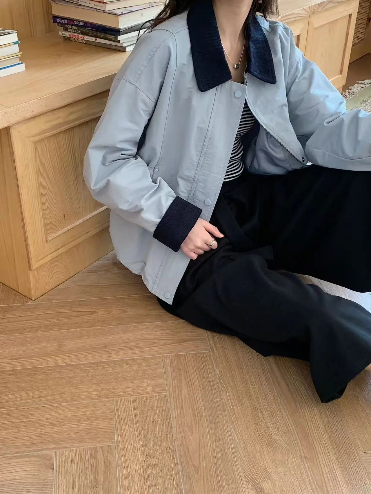 

Весенняя женская куртка в корейском стиле с цветными вставками, воротником и шнурком, свободного кроя, повседневная, укороченная, для похудения, верхняя одежда