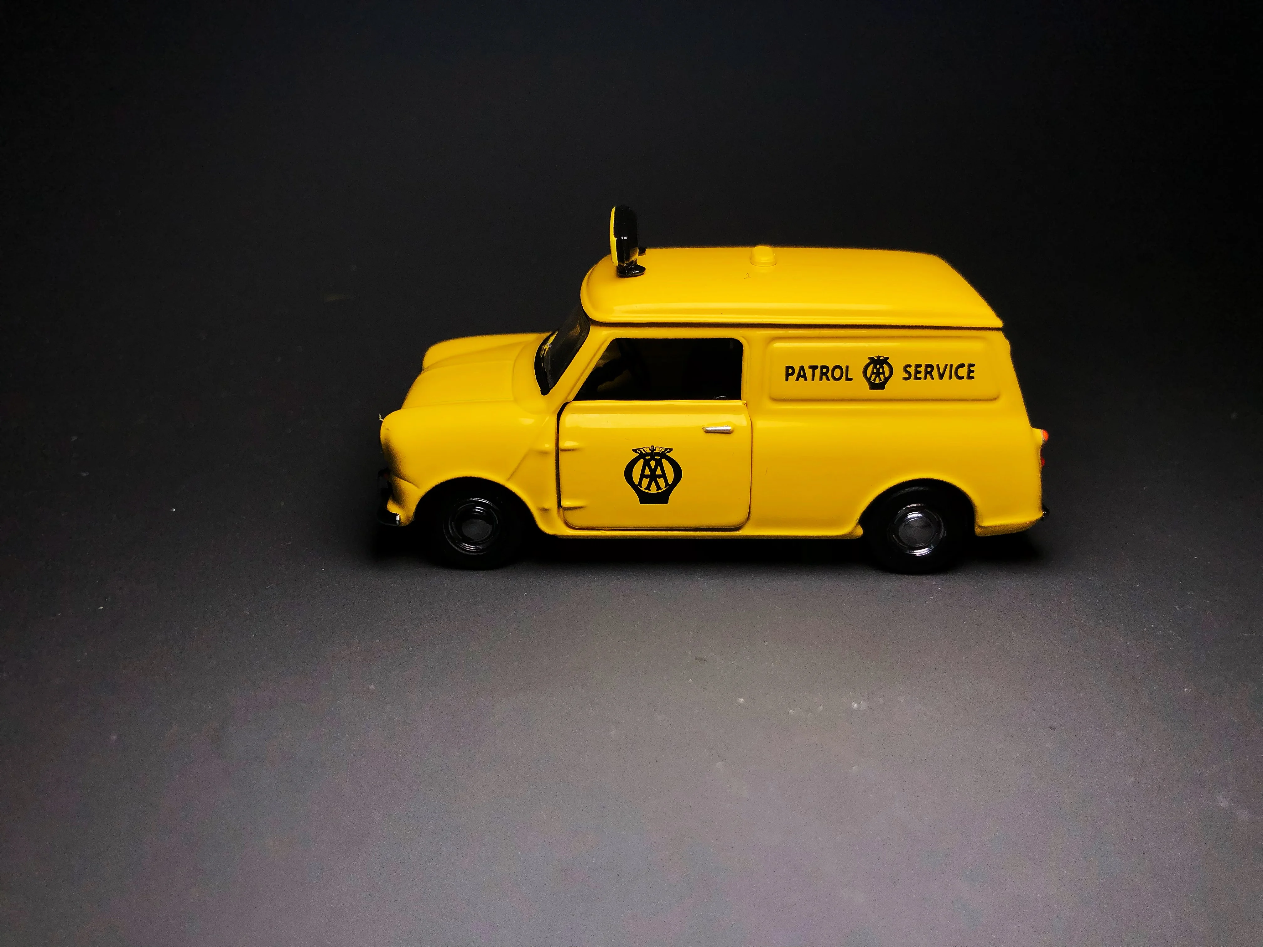 Tiny 1/50 Mini Cooper Van United Kingdom Diecast Model Car Collection Limited Edition Hobby Toys