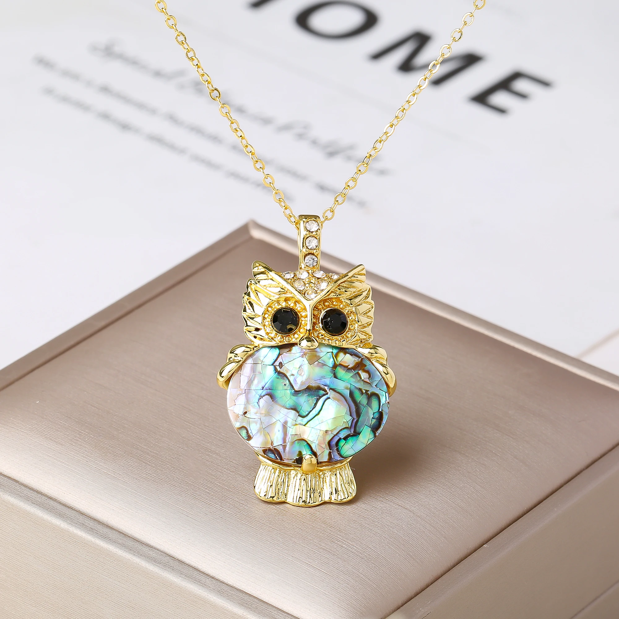 Vintage Abalone Shell Owl Turtle Tree of Life Pendant Necklace for Women Girl White Shell Daily Party Boho Jewelry Birthday Gift