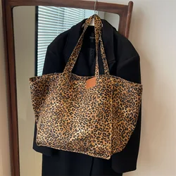 Borse a tracolla oversize con stampe leopardate per donna tela deformabile borse per la spesa di grande capacità inverno nuove borse di lusso