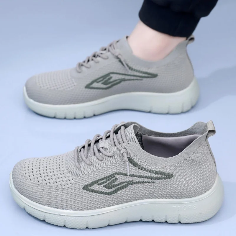 

Men Casual Sports Running Shoes Lightweight Breathable Soft Soled Wear Resistant Outdoor Mesh Sneakers Comfortable