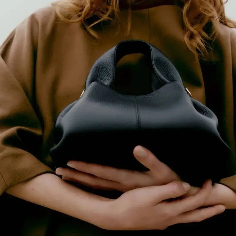 

2025 New Commuting Women's Cloud Bag, Niche Retro High-End Leather Single Shoulder Crossbody Bag