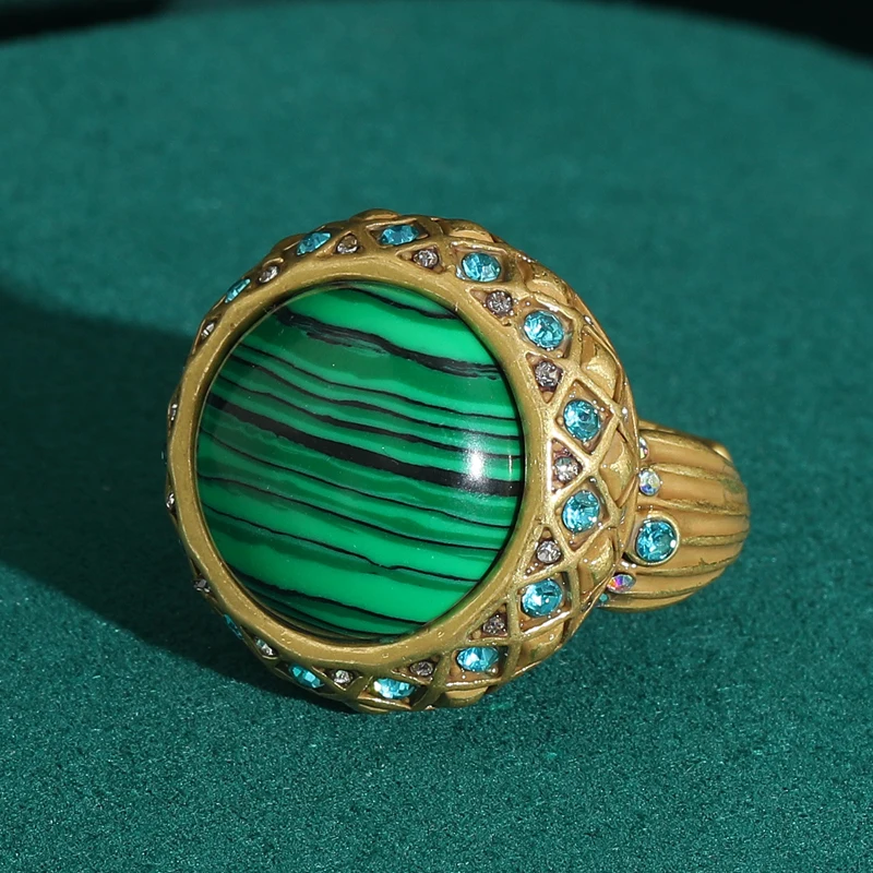 

Fashion Green Rings Vintage Natural Stone Circular Peacock Luxury Brands Jewelry Woman Antique Gold Color Wedding Accessories