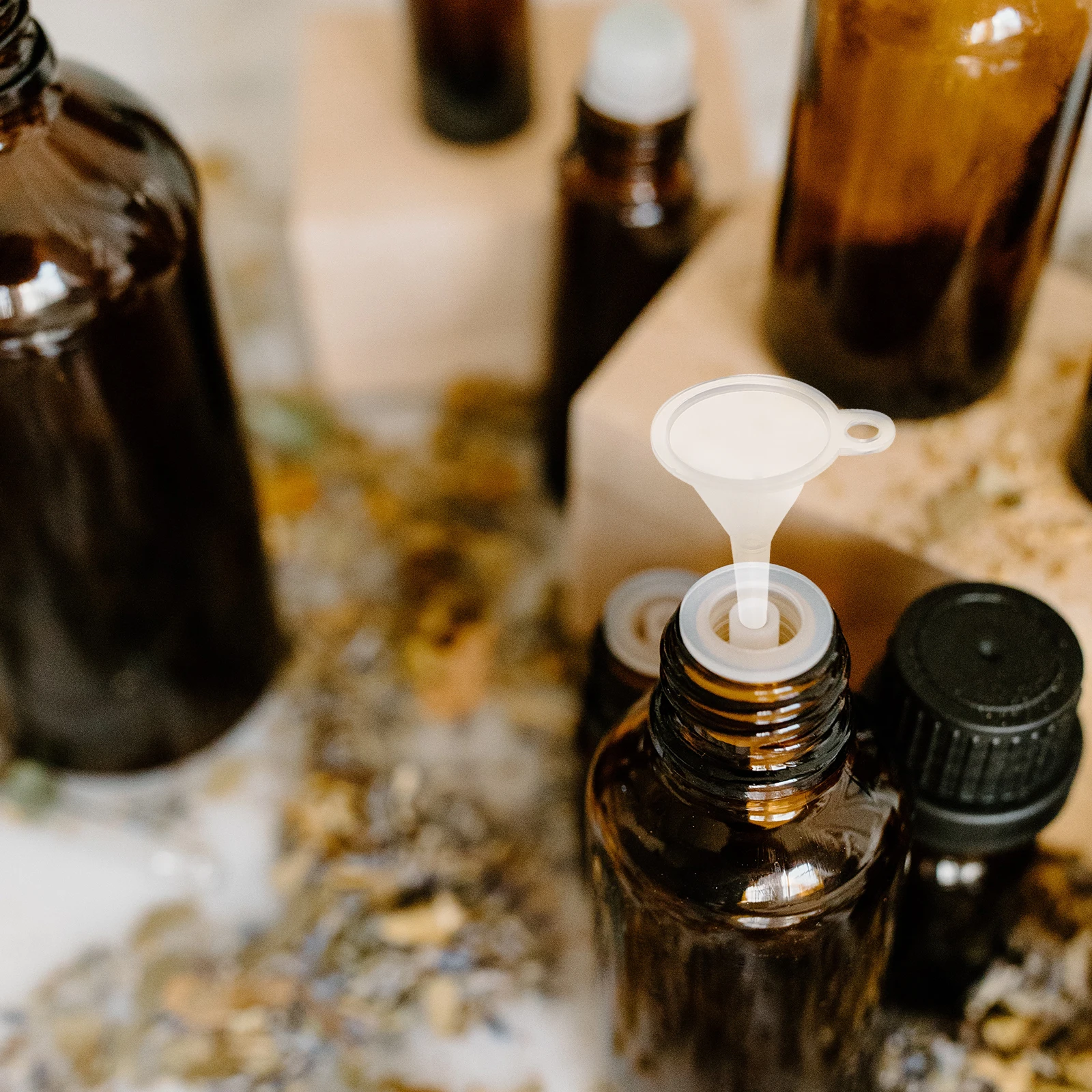 

10Sets Perfume Bottle Bone Ash Boxes Mini Funnels Portable Liquid Dispensing Tools for Transferring Essential Oils