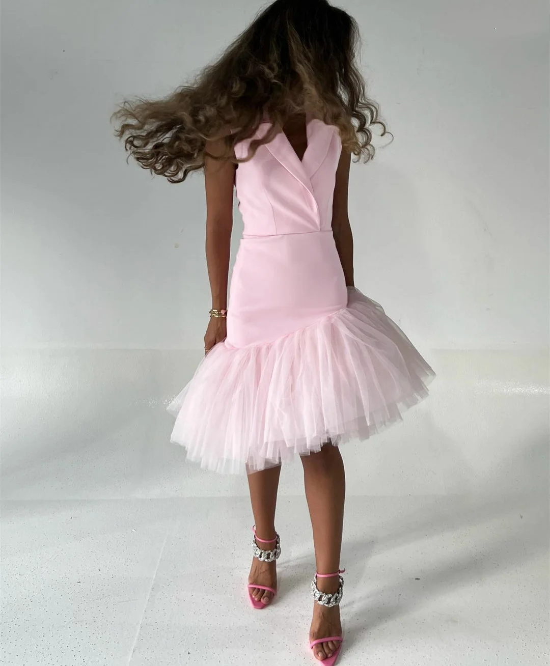 

Elegant Sleeveless Short Chiffon Pink V-Neck Evening Dresses Tulle Pleated Tea Length فساتين السهرة for Women vestido blanco