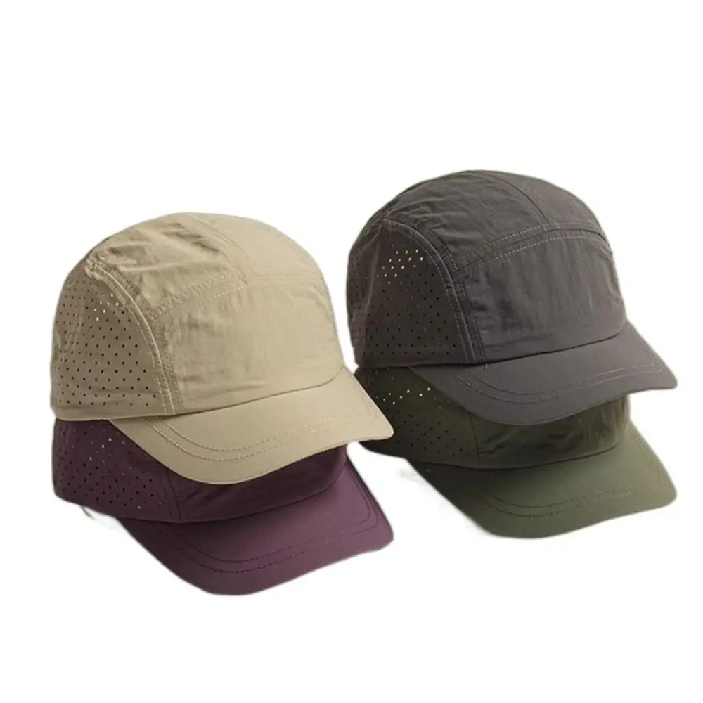 قبعات بيسبول شبكية من البوليستر قابلة للتنفس، حافة قصيرة، سريعة الجفاف، قبعات رقيقة للحماية من الشمس، حماية من الأشعة فوق البنفسجية مع شبكة قابلة للتنفس