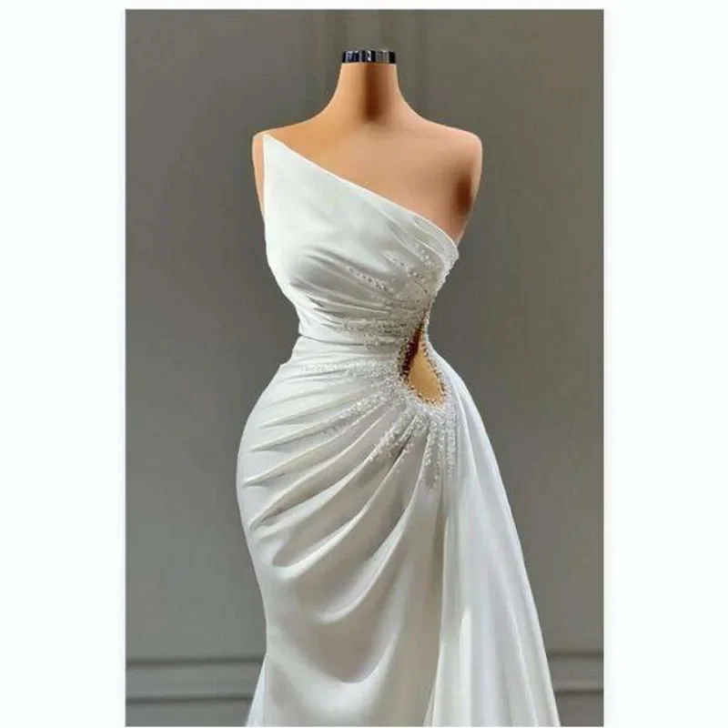 Robe de Mariée Froncée en Satin Personnalisée, avec Traîne de Balayage, Sexy, Coupe Ajourée, Côté Sirène, pour Patients, Tout ce qui est avec des Perles