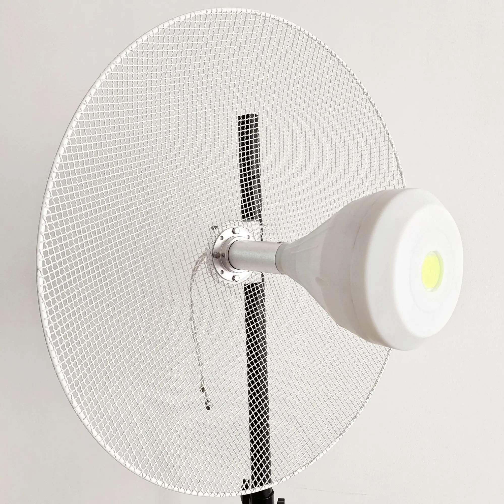 WLAN-Signalverstärkerantenne 2g3g4g5g 700-4200 MHz 9/22 dBi hyperbolische Antenne