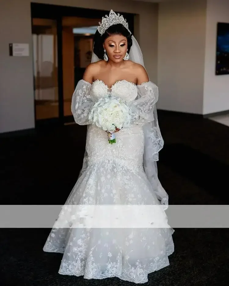 Robe De mariée sirène en dentelle, personnalisée, avec des Appliques en cœur, Vintage, épaules dénudées, robe De mariée De jardin