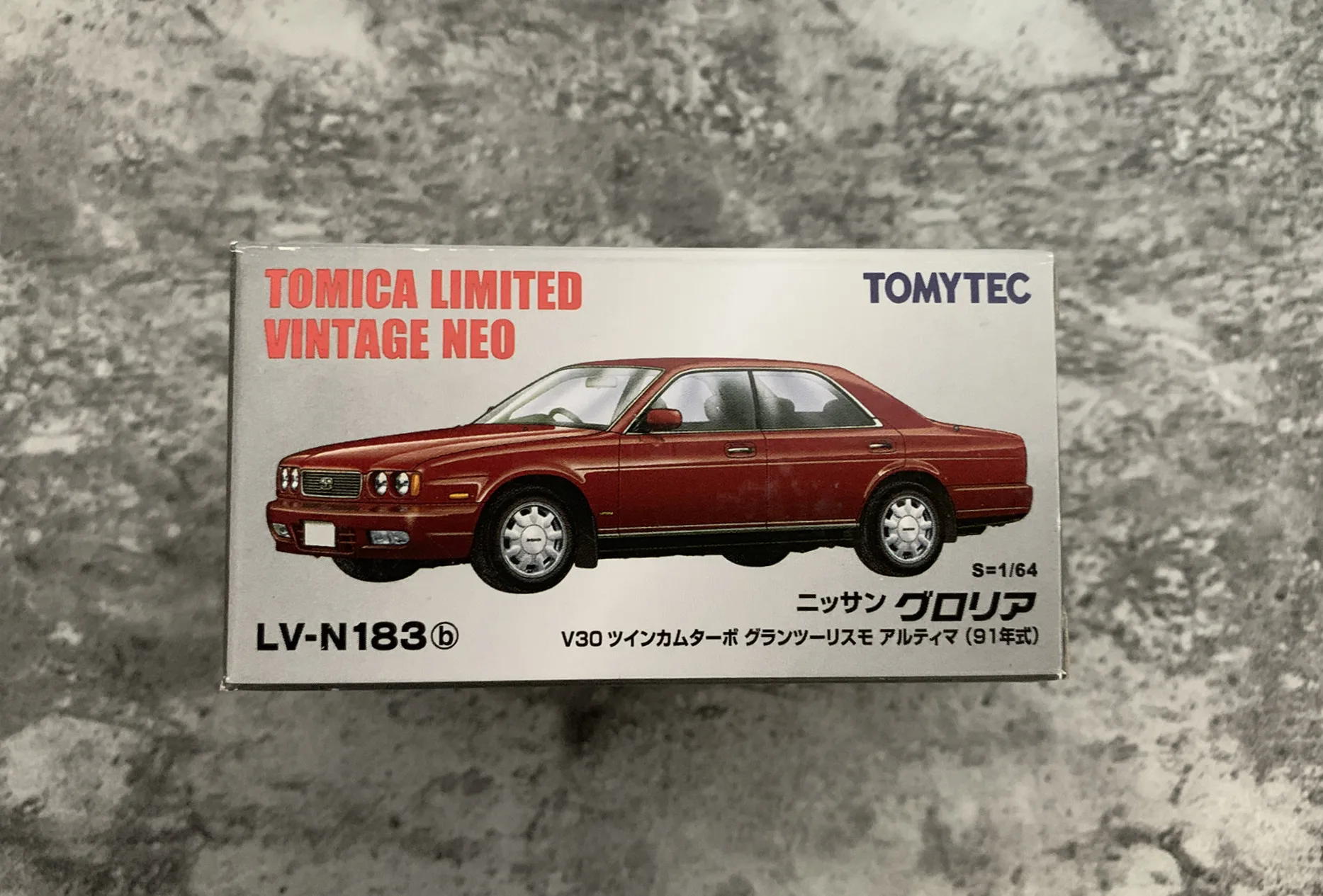 TOMICA TLV 1:64 Duke N183a N183b GLORIA Y32 GT, alloy die-cast static miniaturized car Tide Play model, holiday gift for boys.