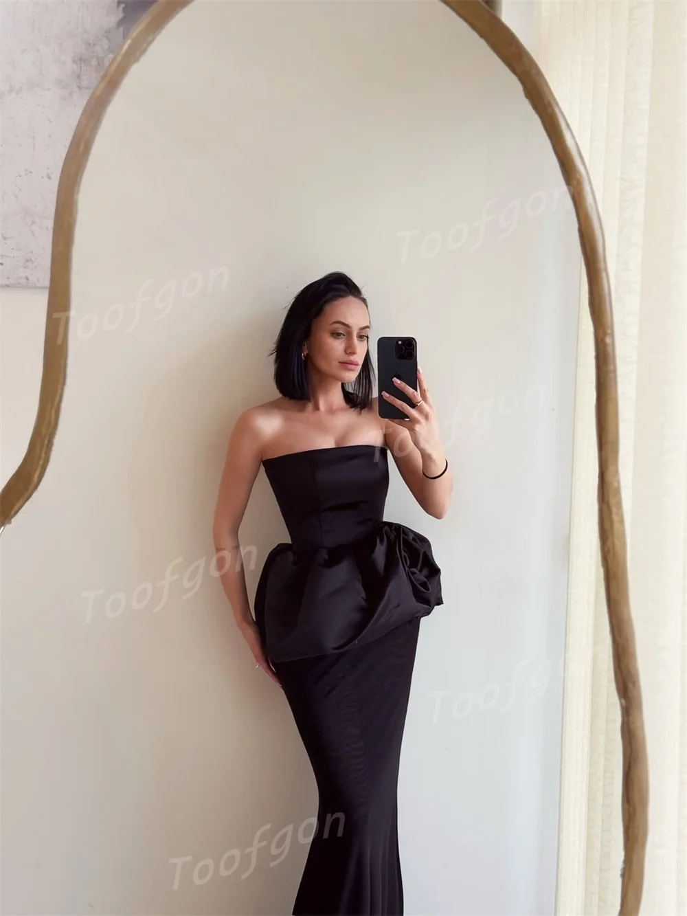 Toofgon Abiti da ballo moderni in raso nero Abiti da sera a sirena Abiti da spettacolo per eventi per donne 2026 personalizzati