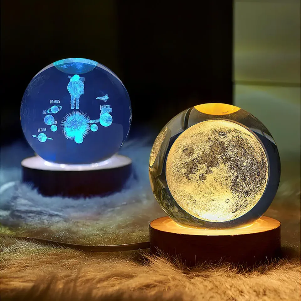 クリスタルボールナイトライト輝く惑星銀河宇宙飛行士 USB 電源