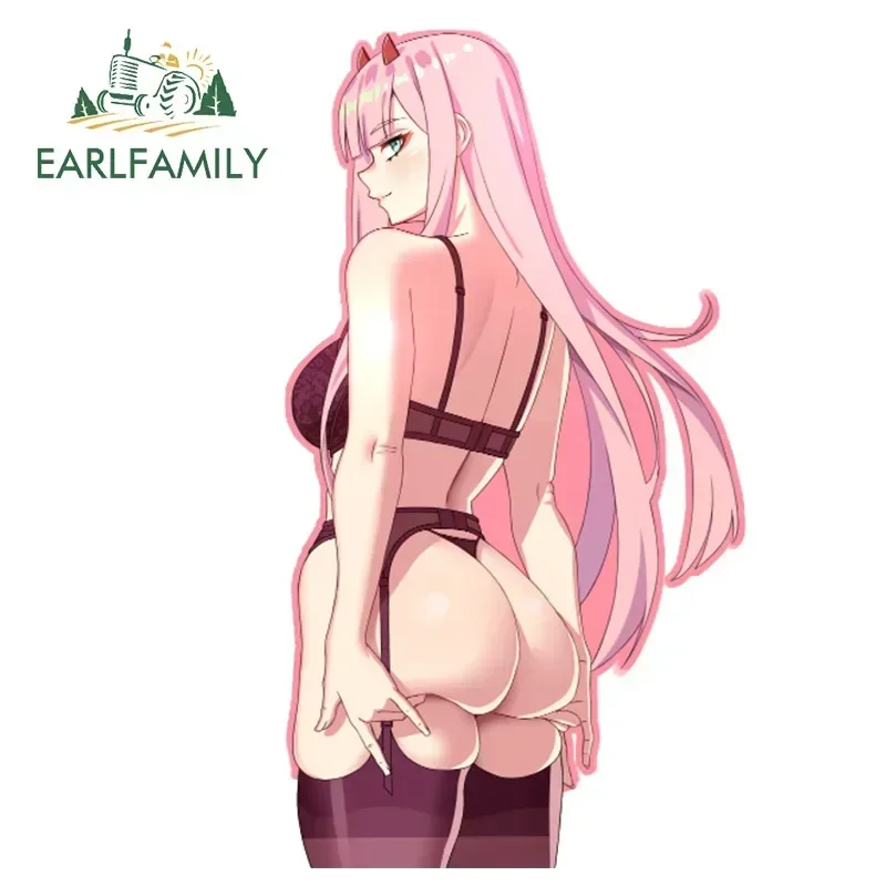 EARLFAMILY 13cm x 7,4 cm para Sexy Anime Zero Two pegatina de coche Hentai Ass NSFW Waifu calcomanía motocicleta divertido maletero accesorios de