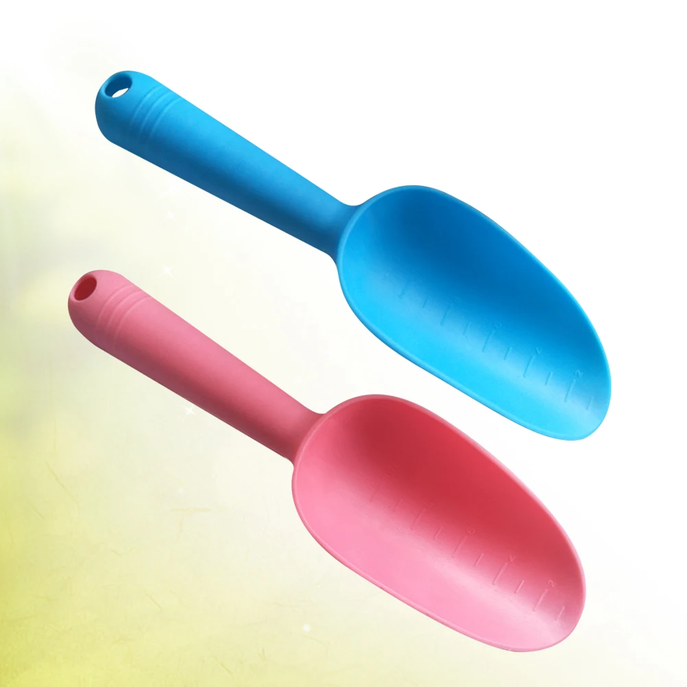 

2pcs Portable Soil Scoop Plastic Spatula Agricultural Shovel Planting Digger Flowers Tools for Garden (Blue and Red)