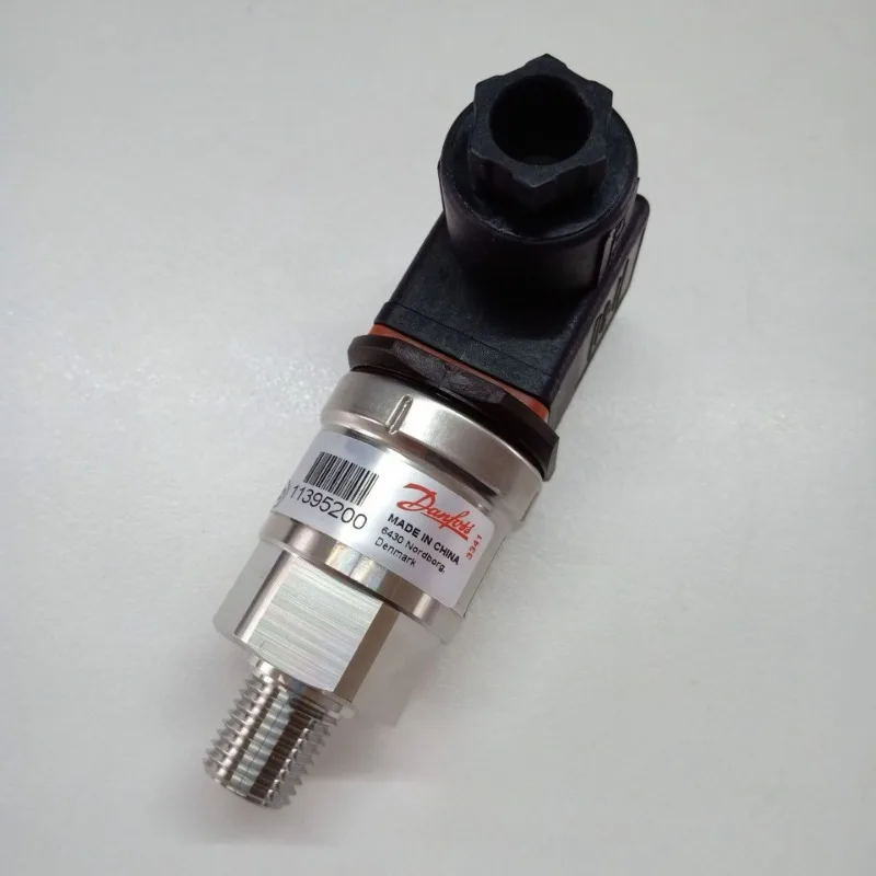 Parts for Danfoss, pressure transmitter MBS3000 060G1563 0-1BAR pressure sensor