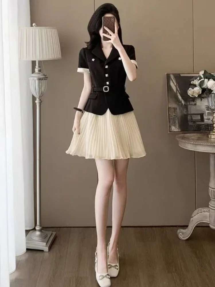 

Pleated Skirt Female Outfits Vintage Clothing Trend 2025 Vacation Full Festival New In The Same Sets Women's Two Suits Piece Set