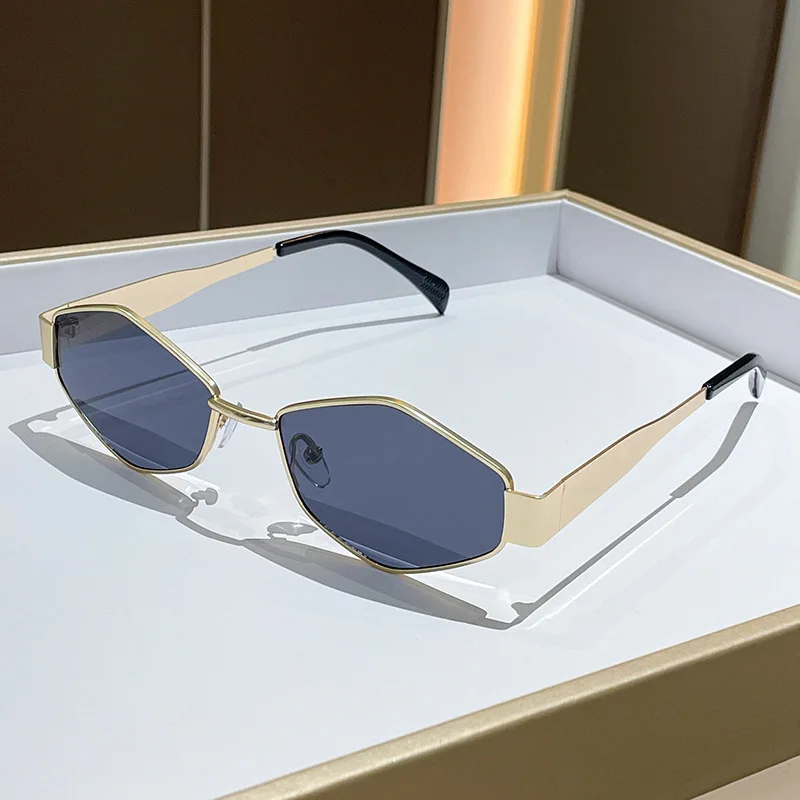 Trendy Round Frame Metal Sunglasses for Women Fashionable and Versatile Sun Glasses view 5