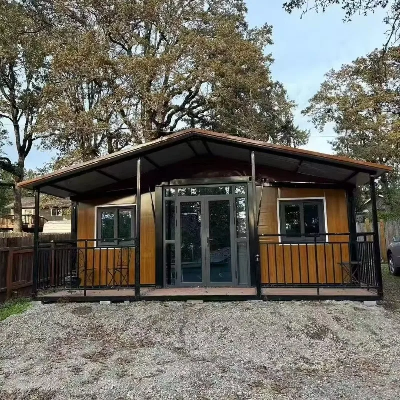 Hurricane Resistant Luxury Sandwich Panel Steel Container House 20ft 40ft 3 Bedroom Expandable Modern Design Villa for Coastal