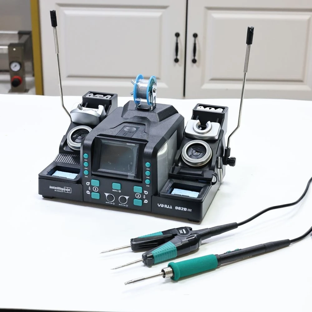 

Yihua 982D-III SMD Rework King Auto Temperature Compensation Micro Desoldering Tweezers Kit