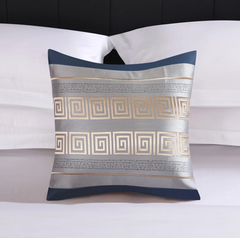 Luxury Chinese Key Pattern Bed Runner, Hotel Grade Durable Bedding Scarf, Washable Non-Fading Bed End Decor for Home Homestay