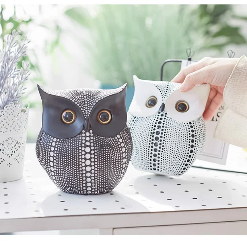 

Resin Owl Statue Living Room Decoration Accessories Desk Decoration Statue Decorations for Home Figurines & Miniatures