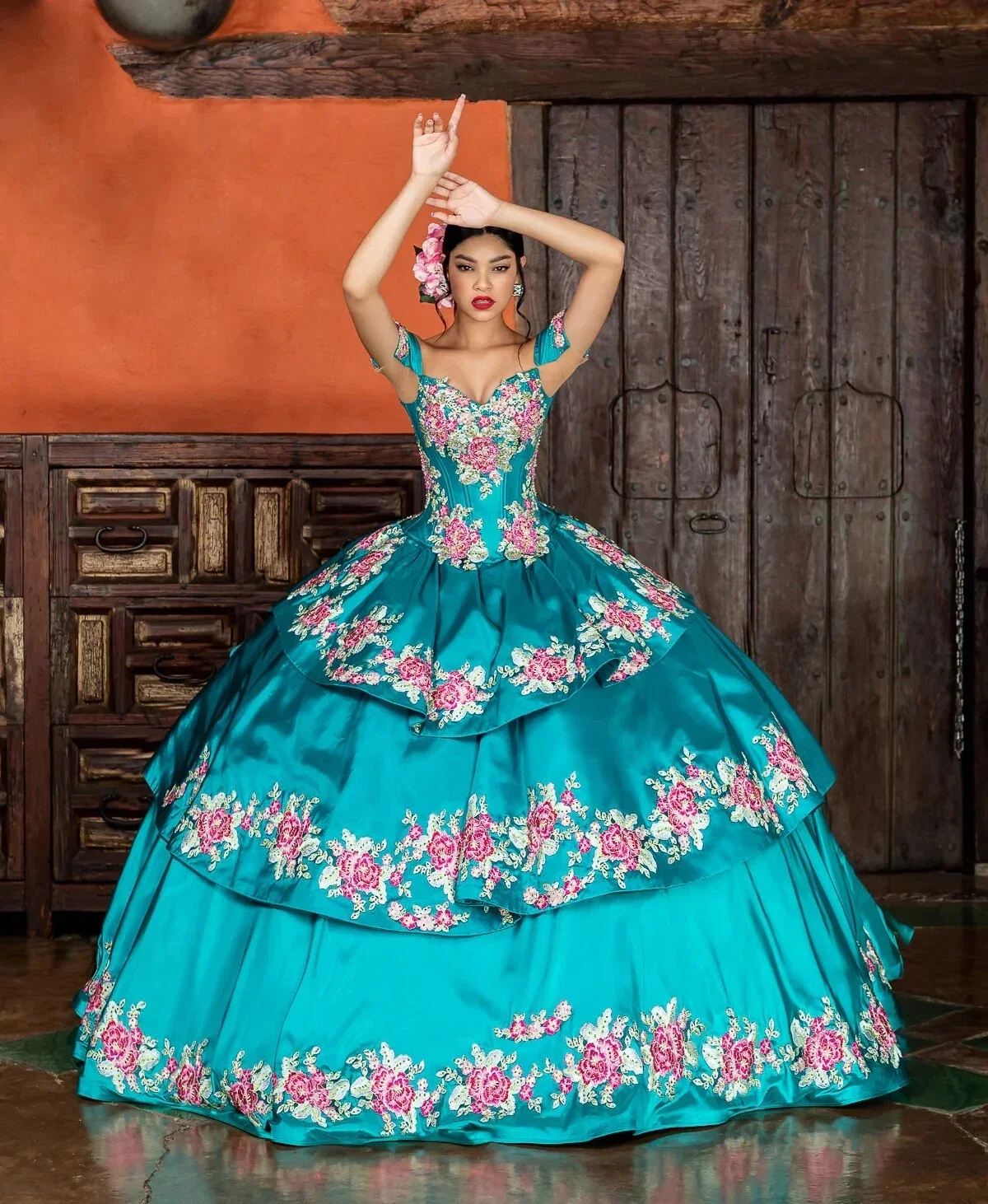 

Embroidery Flowers Appliques Charro Quinceanera Dresses Ball Gown Satin Tiered Satin Princess Sweet 16 Dress Customized