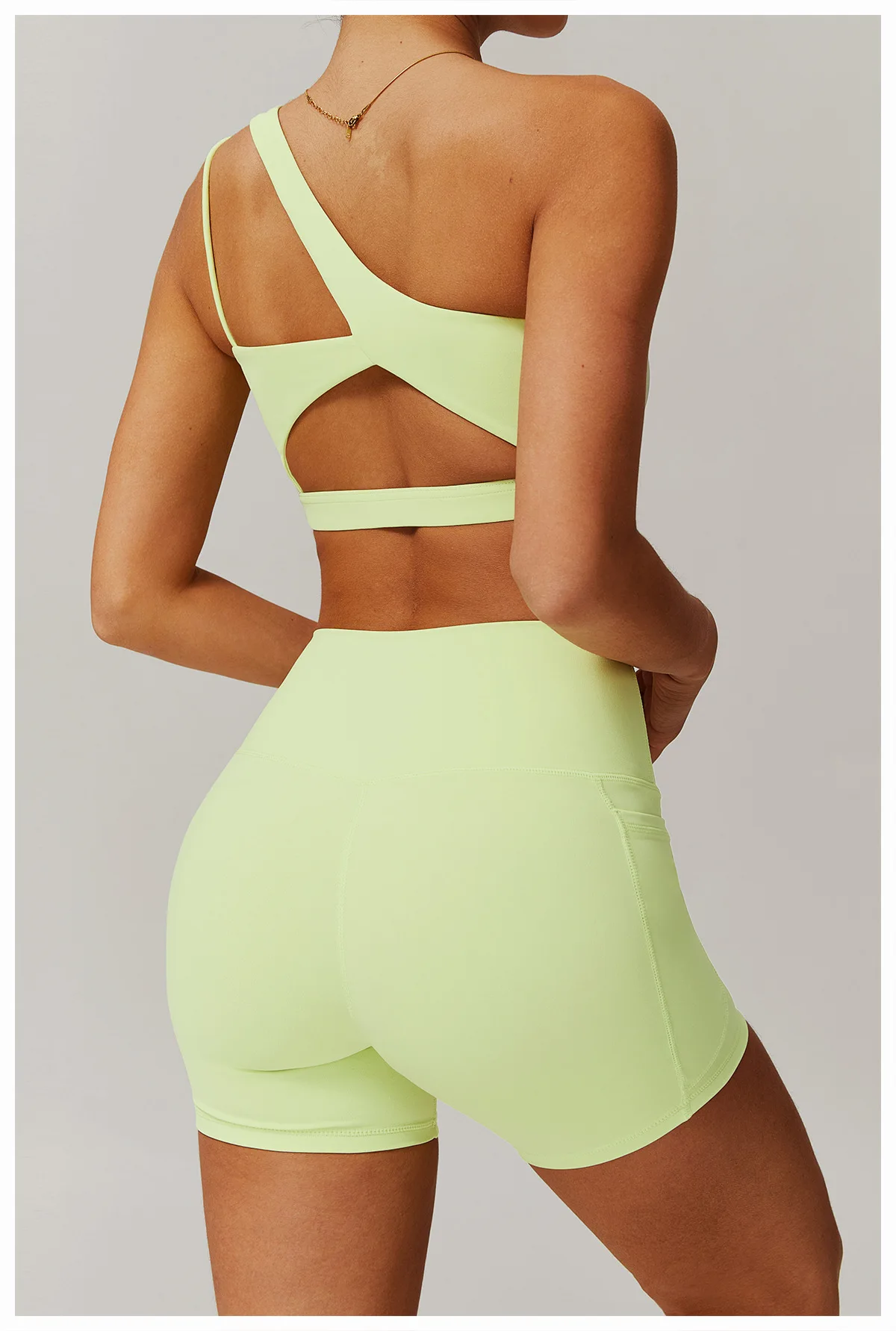 

Cloud Sensing Quick Drying Running Sports Set with Pockets Breathable Tight Fit Nude Fitness Outfit Slanted Shoulder Design