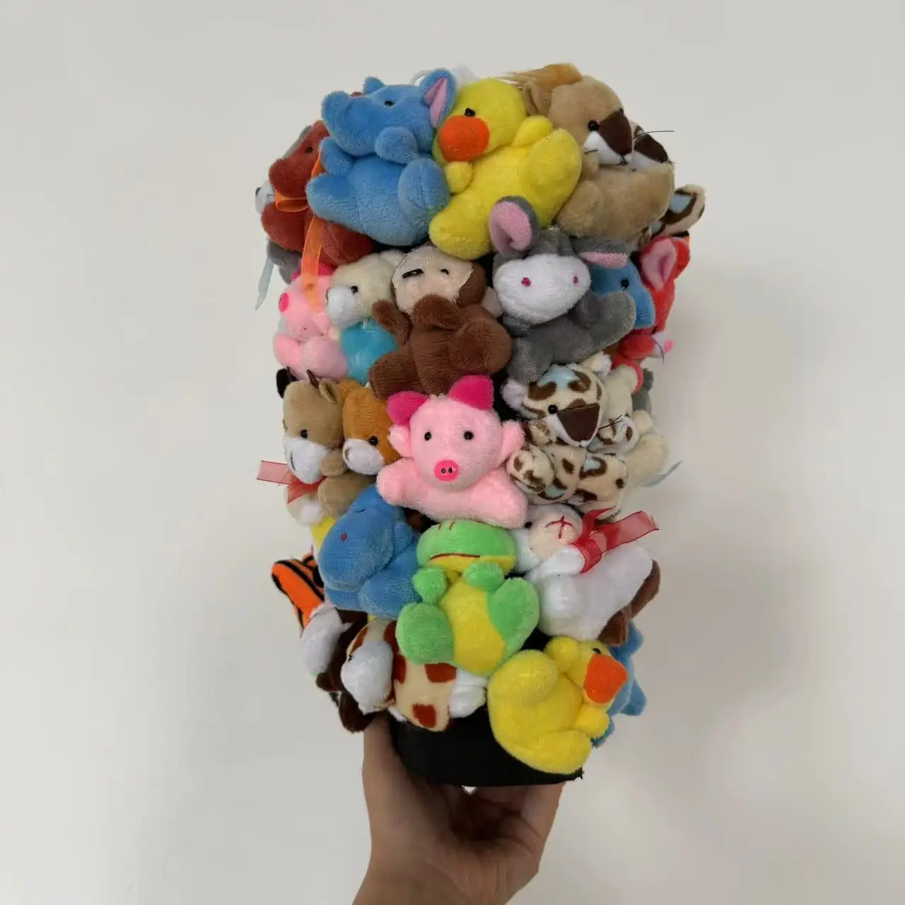 Плюшевые пушистые пуговицы