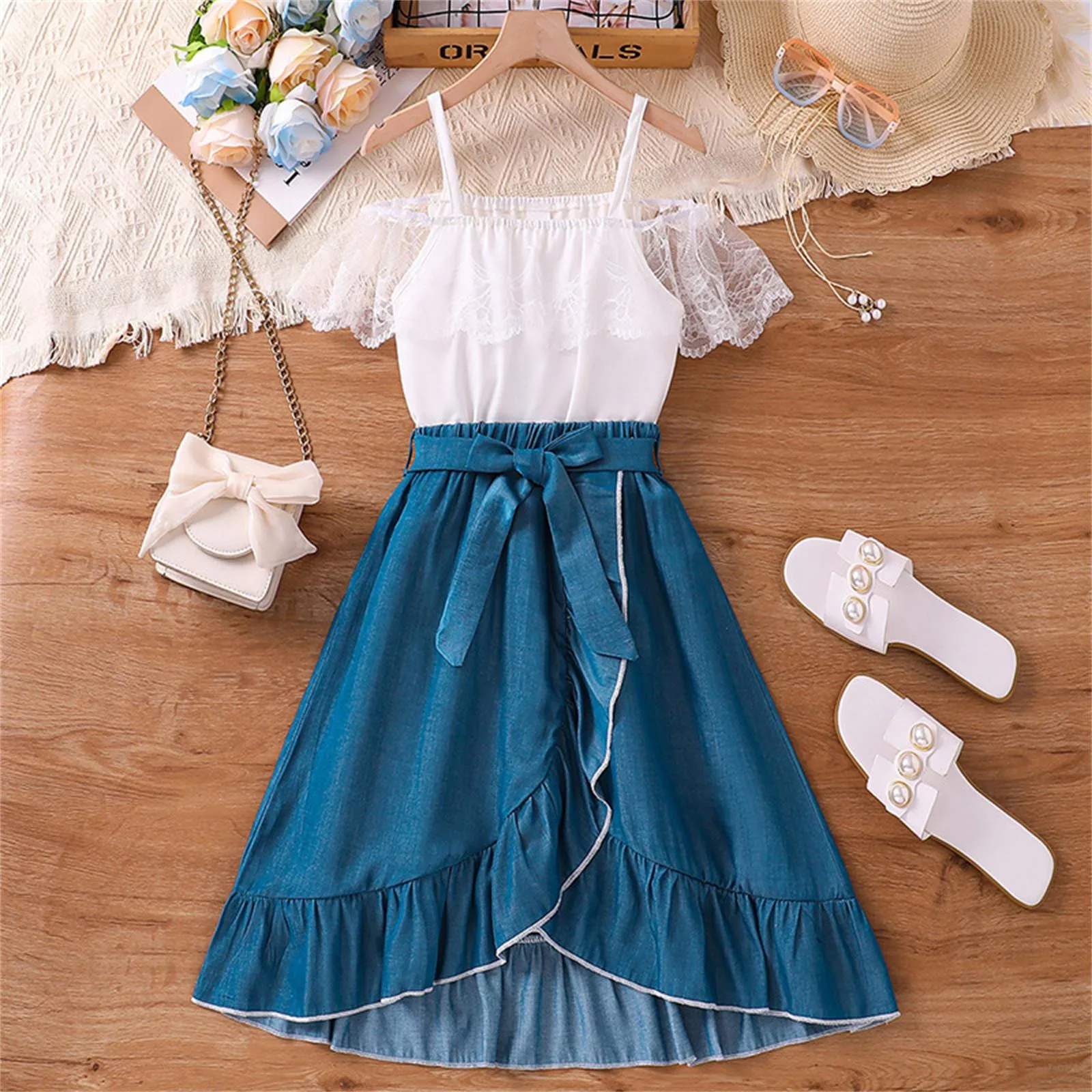 2024 Summer New Arrival Girls Sleeveless Suspender Dress Slash Neck Ruffles Lace White Patchwork Cute Party Dress Custume 7-12T