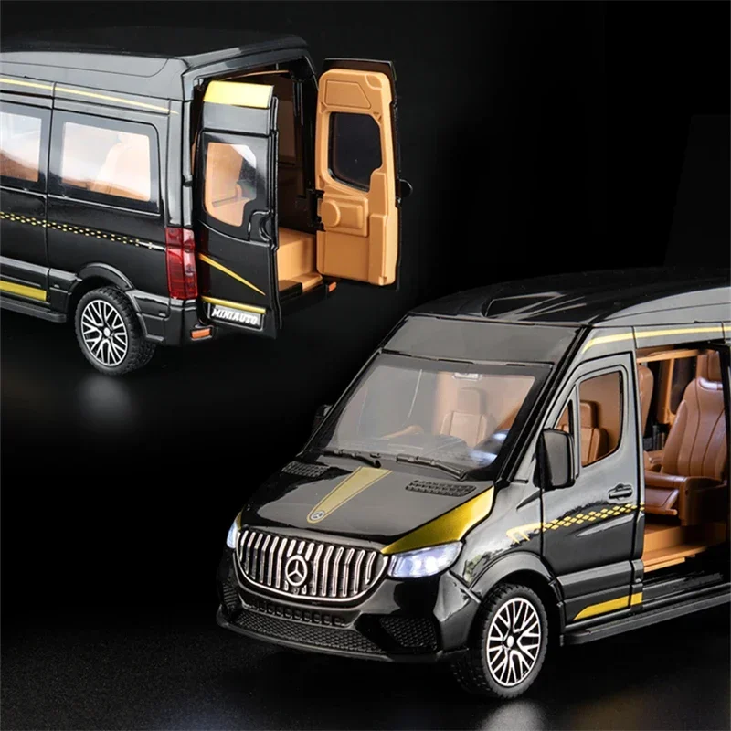 1:24 Sprinter Alloy MPV Car Model Diecast Metal Toy Vehicles Car Model Collection Sound and Light Simulation Children Gift