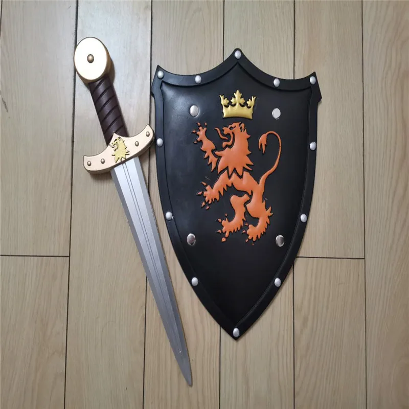 2 pçs/set 1:1 Halloween Crianças Cosplay Prop Leão Escudo Espada de Ouro PU Arma Modelo Filme Game Anime Cos Dramatização Crianças Brinquedo