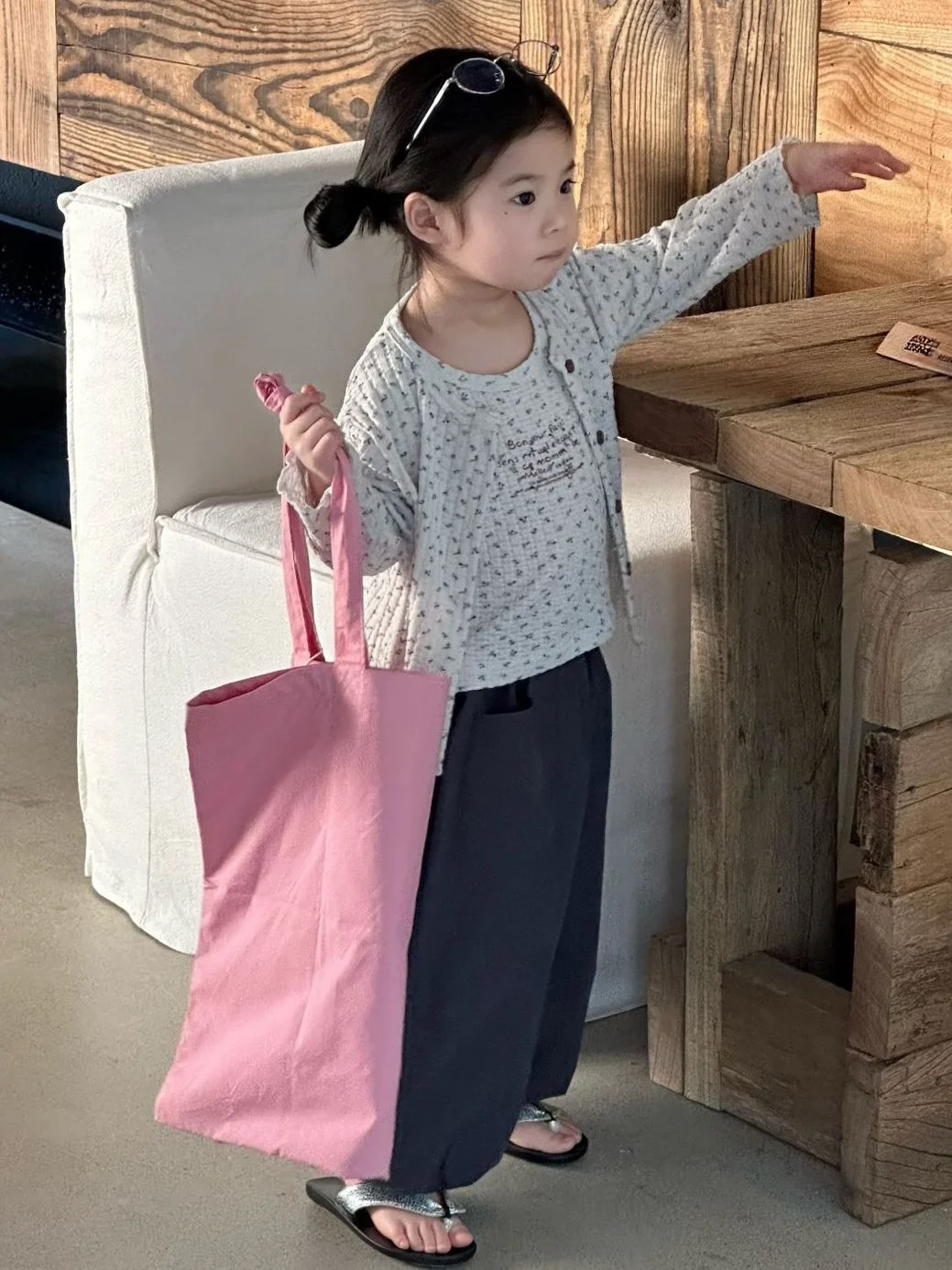 韓国風春の新作花柄ニットカーディガンジャケット、レターストラップベストセット、女の子用子供服アウター