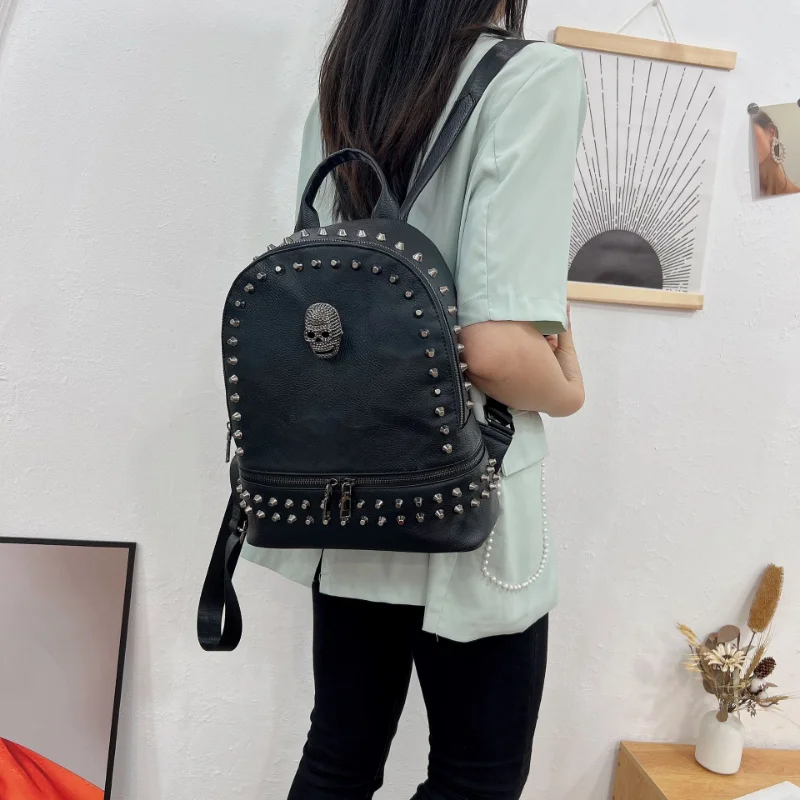 2024 All Match Soft Leather Rivet Skull Backpack Women Casual Punk Streetwear Schoolbags Y2k Aesthetic Trendy Vintage Backpacks