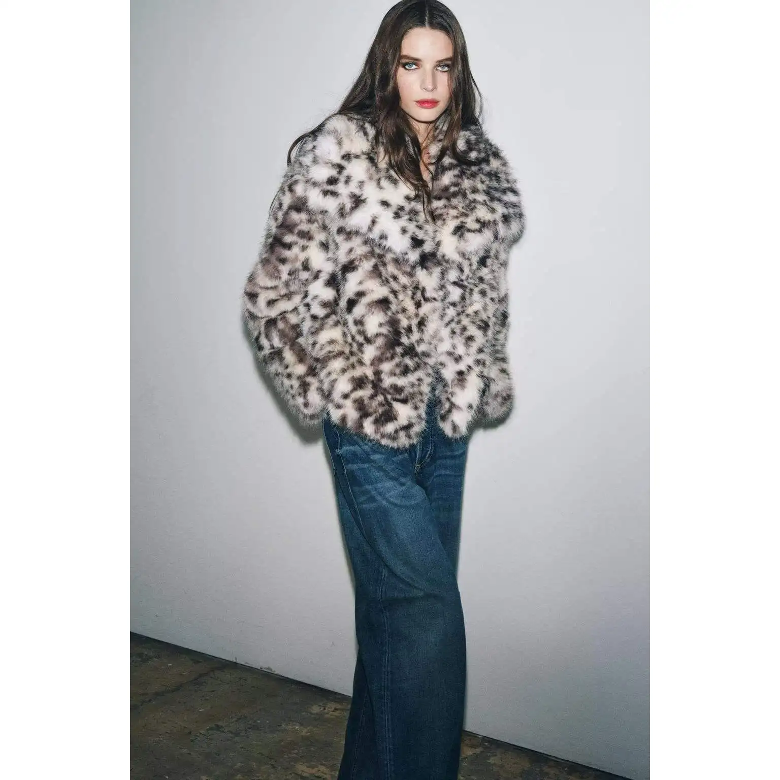 Nuovo Autunno Inverno Stampa animalier Pelliccia sintetica Jaet Abbigliamento donna ZR Sle Lungo Sve V Ne Pendolarismo Taglio dritto Fibra di poliestere